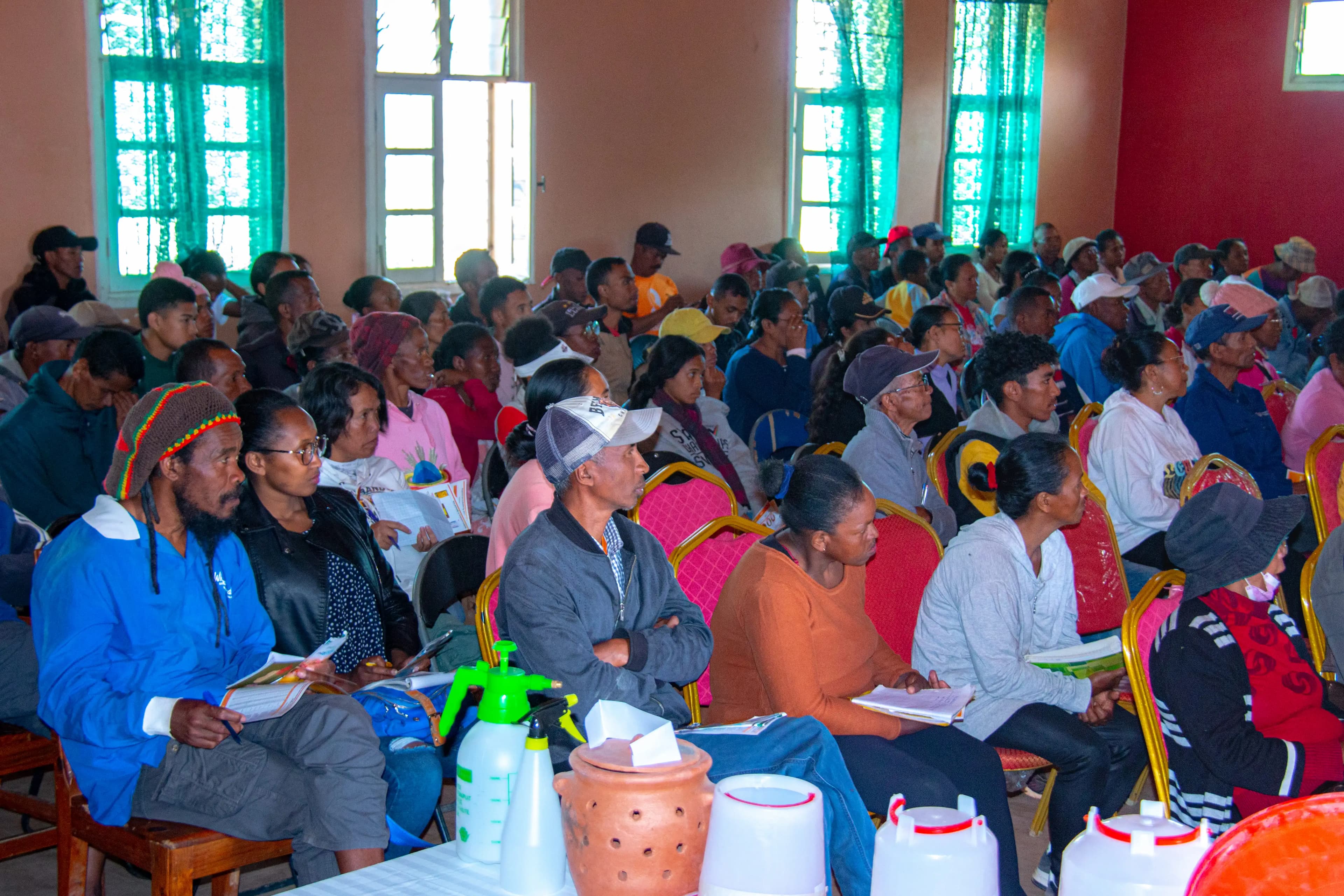 ARBIOCHEM TOUR SAVA 2025 – Transferts de compétences en élevage pour les producteurs malgaches de la région Nord